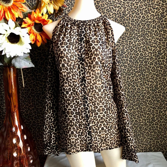 🦋B2G1🦋NICOLE MILLER Leopard Cold Shoulder Button Down Top M - Picture 1 of 8